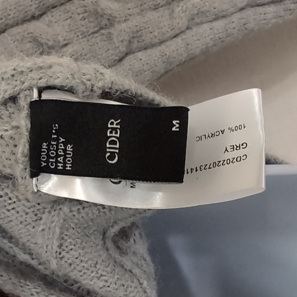 Cider Light Grey Twist Back Mock neck Sweater Cableknit Size Medium - Picture 3 of 4